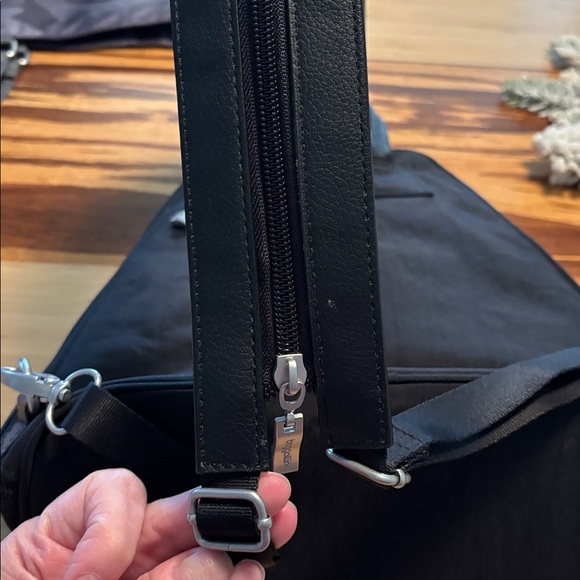 Baggallini Small Backpack. - Picture 9 of 13